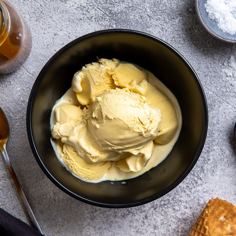 Macadamia White Chocolate Drizzle Gelato, Davide