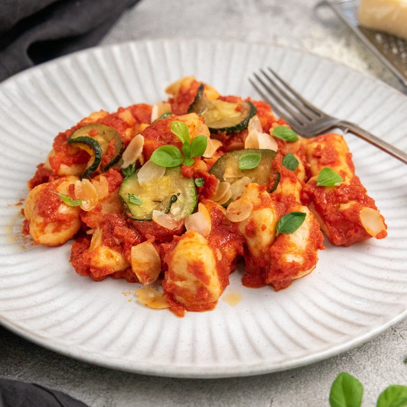 Davide&#39;s Gnocchi with Cherry Tomatoes, Zucchini and Almonds (Vg) - FoodSt