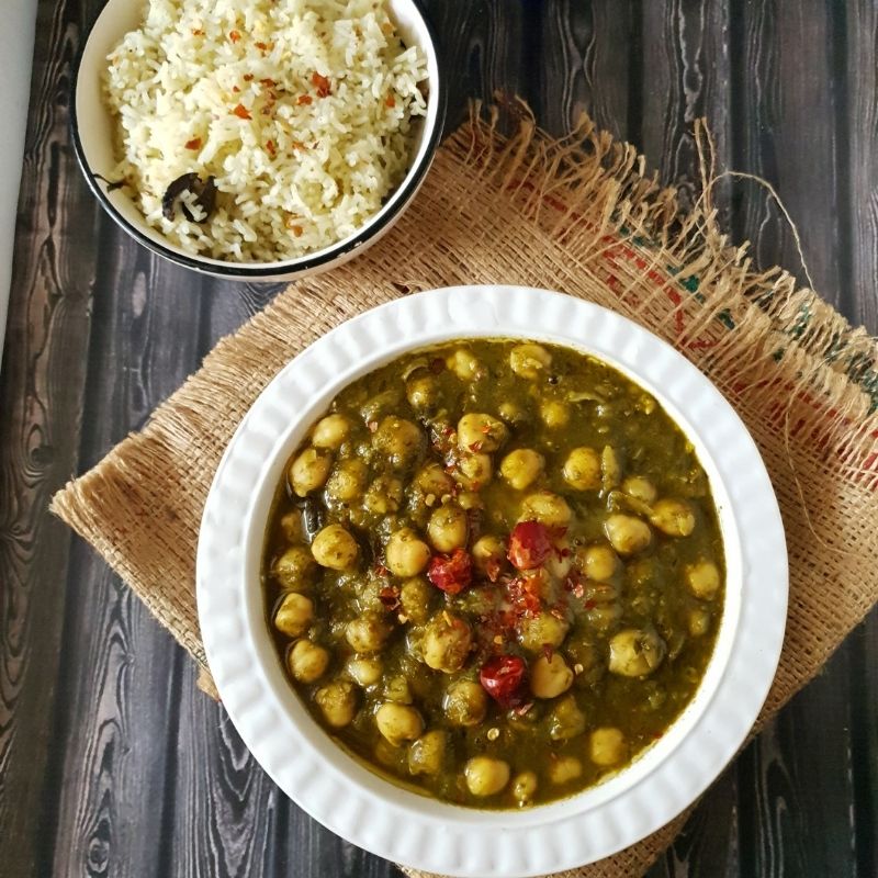 Naga's Spinach Chickpea Curry "Palak Channa" (V) - FoodSt